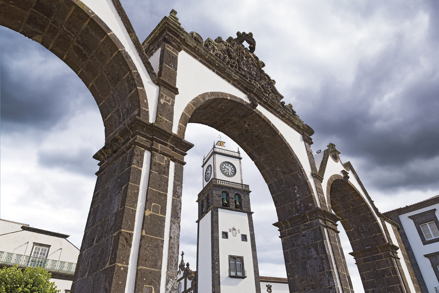 Die Portas da Cidade sind das Wahrzeichen von Ponta Delgada, der Hauptstadt der Insel São Miguel
